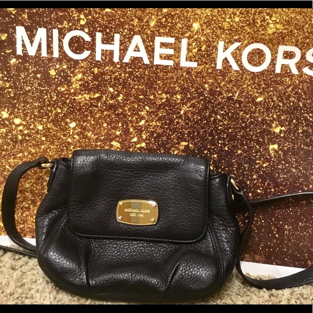 Michael kors crossbody